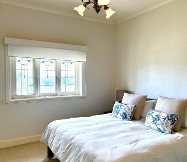 Beechworth Casa | Cherry Blossom Cottage - Beechworth-Getaways
