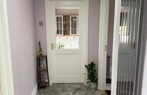 Garrison Casa | Cherry Chirp Cottage in County Fermanagha