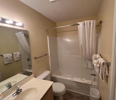 Cherry Grove Beach Apartamento | Cherry Grove 1BR screened porch 2nd Floor view