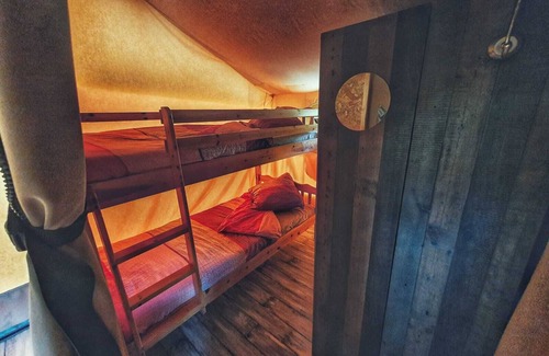 Engravies Cabina | Tienda Cherry Lodge para 8 personas