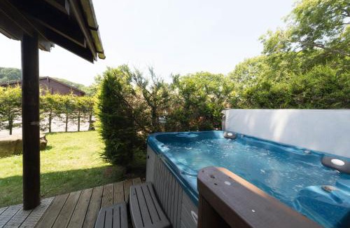 Swanage Casa | Cherry Log Cabin