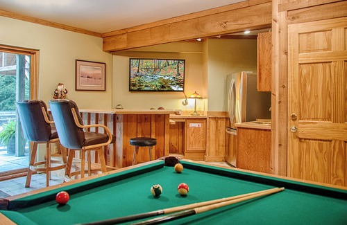 New Plymouth Casa | Lake House Luxury Cabin!