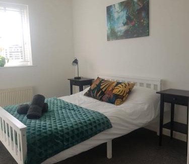 Warrington Apartamento | Cherry Tree, Centrally Located Warrington Town Centre