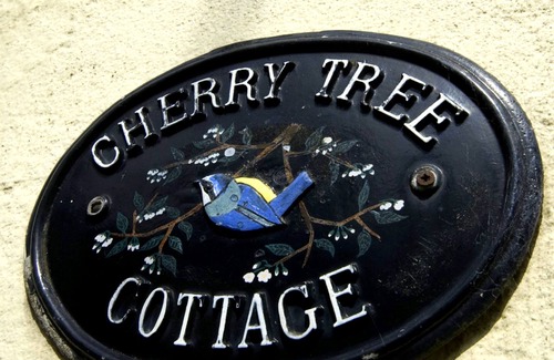 Barkisland Cabaña | Cherry Tree Cottage admite mascotas Ripponden cerca de Halifax Yorkshire.