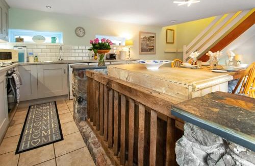 Cheddar Casa | Cherry Tree Cottage - Uk46659