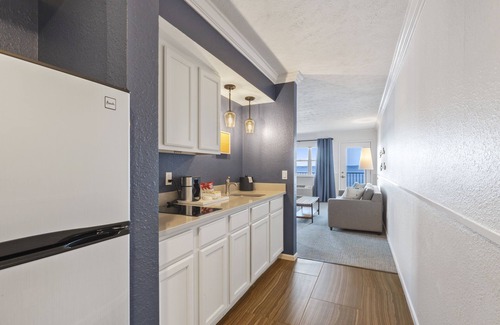 Traverse City Hotel | Cherry Tree Inn & Suites