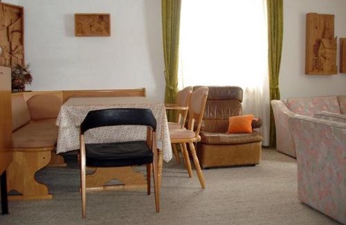 Samedan Apartamento | Chesa Crasta 6