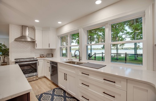 Elkton Casa | Chesapeake Point | Waterfront w/ HOT TUB + Beach!