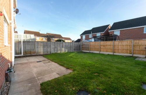 Ellesmere Port Casa | Chester Free Wi-Fi TV Free Parking Sleeps 6 Suitable for Families and Contractors Long Stay