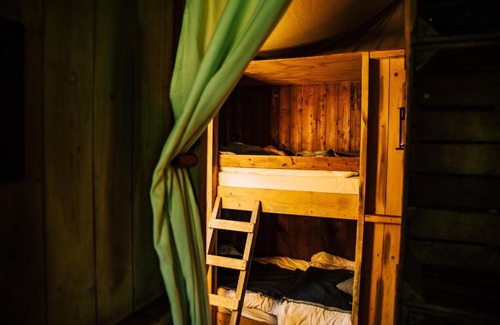 Jedburgh Otro | Chesters Estate Canvas Hideaway external shower