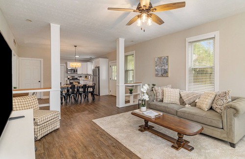 Chesterton Apartamento | Chesterton Charmer: Lower Unit