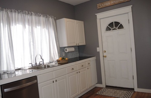 Oneonta Casa | Chestnut Ridge Under 5 minutes to All Star Village, New renovation in Oneonta