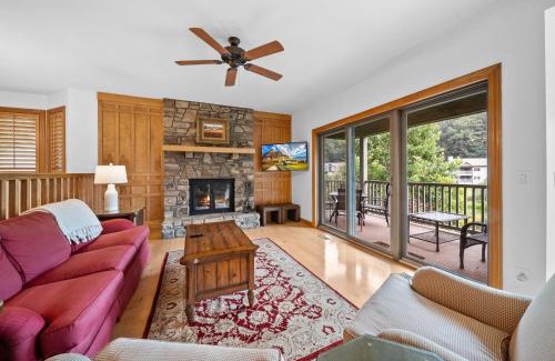 Blowing Rock Casa | Chetola: Sierra 1