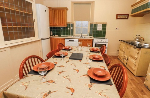 Akeld Casa | CHEVIOT MANOR, pet friendly, character holiday cottage in Wooler