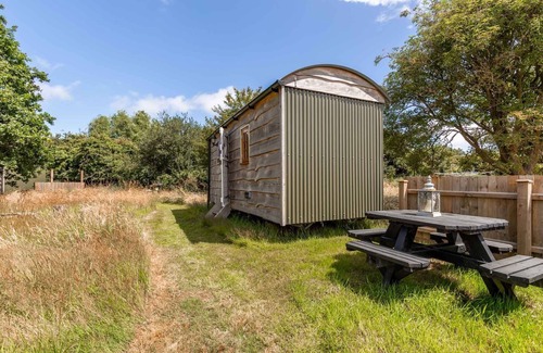 Trunch Cabina | Cheviot Shepherd Hut | a glamping shepherds hut perfect for a small family with children