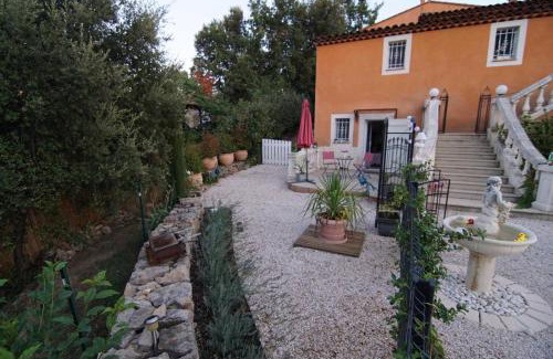 Brignoles Casa | Chez Amali - Élégant appartement de vacances en Provence avec terrasse