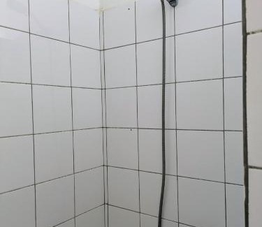 Mbour Casa | Chez Anaïs - Case indépendante dans un grand jardin avec piscine