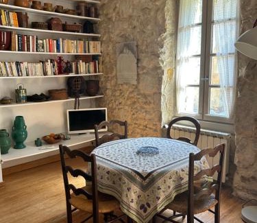Bizanet Apartamento | Chez Elise - Gîte de charme - Abbaye de Fontfroide