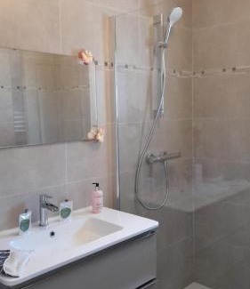 Saint-Cybardeaux Casa | Chez Eugène et Valérie