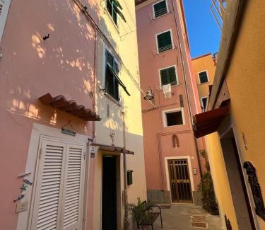 San Terenzo Casa | Chez Fernando Lerici front beach free parking