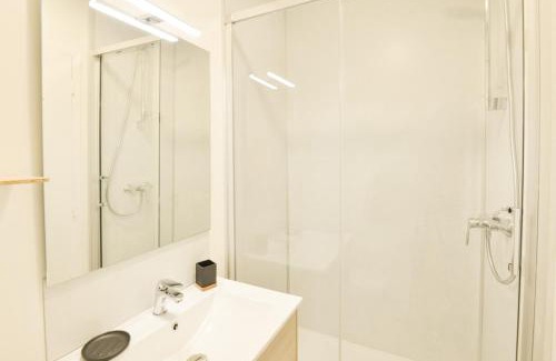 Saint-Regnobert-de-la-Cote-de-Nacre Apartamento | Chez Flora - Appt pour 4 proche de la plage