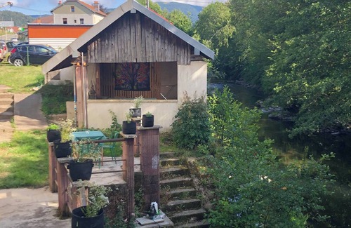 Fresse-sur-Moselle Cama Y Desayuno | Chez Gaston : Chambre Privée Isaac - Vue Rivière