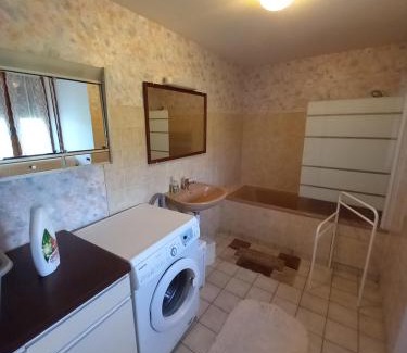 Saint-Silvain-Bellegarde Casa | Chez Germaine