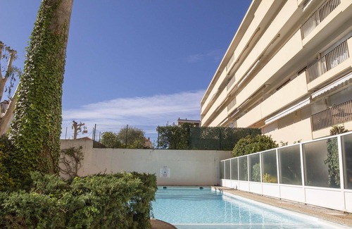 Cap-d'Antibes Apartamento | Chez J-P - 100m beach 2-4pers terrace sea view pool garage