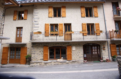 Villar-d'Arene Casa | Habitación en una casa del siglo XVII, en la puerta de entrada al Parque Nacional de Ecrins.