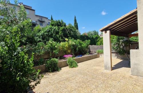 Villeneuve-les-Avignon Apartamento | Chez Laurien