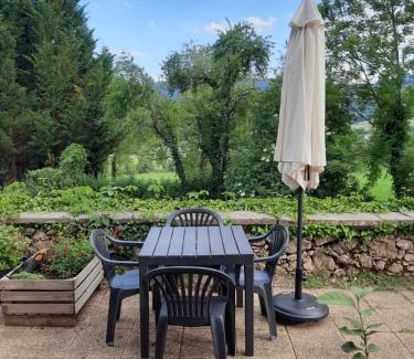La Bastide-de-Serou Apartamento | Chez Line et Pierre: Appartement spacieux, lumineux et équipé