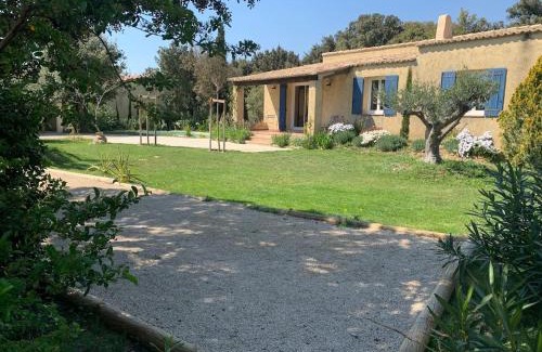 Domazan Casa | Chez Lydia - Face vignoble, Idéal famille, Billard