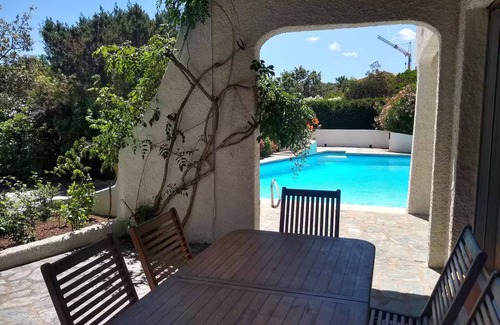Cala Rossa Villa | Chez Mister J, spacious villa with swimming pool, in the heart of the Cala Rossa estate.