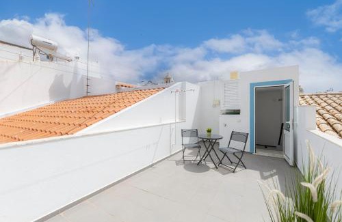 Lagos City Center Casa | Chez Oasis Lagos - Charming Central by the Beach
