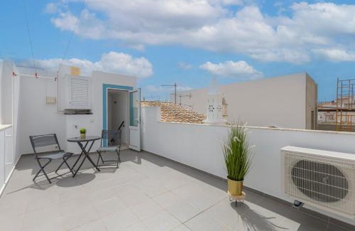 Lagos City Center Casa | Chez Oasis Lagos - Charming Central by the Beach