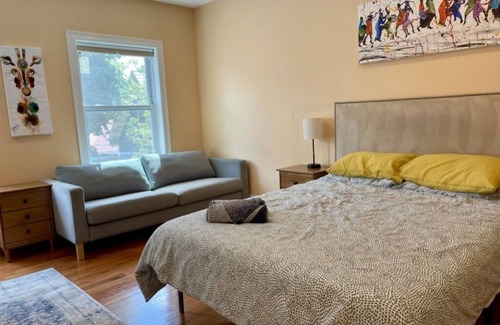 Inman Square Cama Y Desayuno | Chez Pat in Cambridge