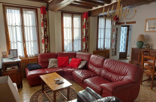 Trie-Chateau Casa | Chez Robins