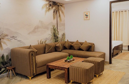 Chhatarpur Apartamento | Chhatarpur’s Chic 3BHK Retreat with WiFi, AC in wonderful New Delhi