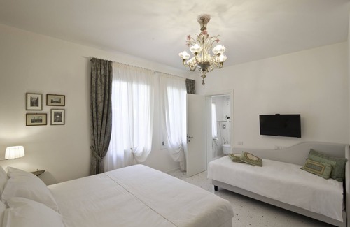 Mestre Casa | Chiara Lodge