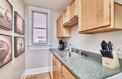 Grand Center Apartamento | Chic 1/1 apartment in Historic area, near SLU, CWE, and Grand Center-Apt G