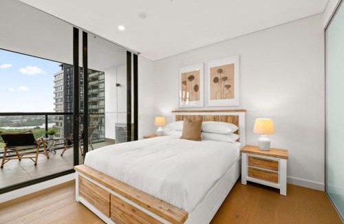 Wentworth Point Apartamento | Chic 1-Bed with Pool by River Ferry & Amenities