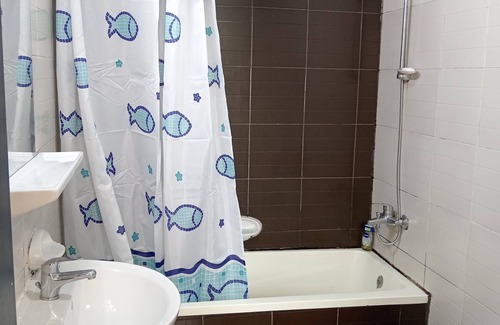 Madinat Zayed Apartamento | Chic 1-bedroom apartment with WiFi and AC in awesome Abu Dhabi