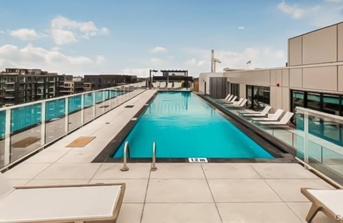 Griffintown Condominio | Chic 1-Bedroom Condo in the Heart of Griffintown - Montreal's Hottest Location!!