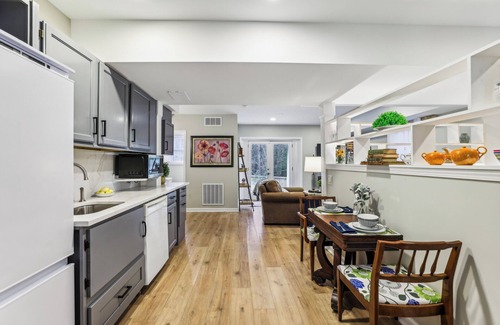 Tate Apartamento | Chic 1-bedroom with WiFi and AC in fabulous Alpharetta - Blue Gate