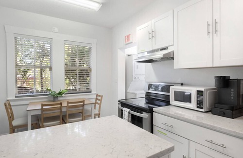Historic Ybor Casa | Chic 1 BR in Historic Ybor City - Sleeps 4