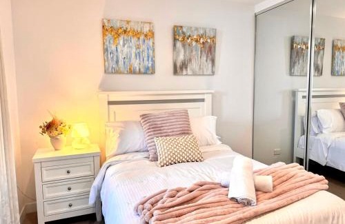 Box Hill Apartamento | Chic 1BR Apt Urban Retreat Pool Parking Gym