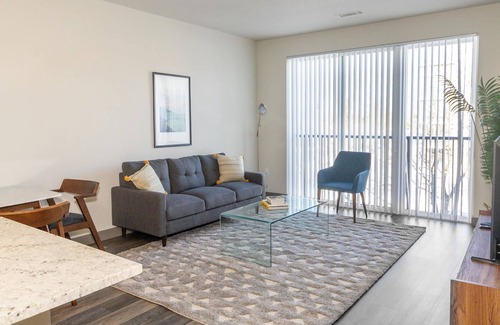 Burlington Apartamento | Chic 1BR in The Huntington Near Tech Corridor