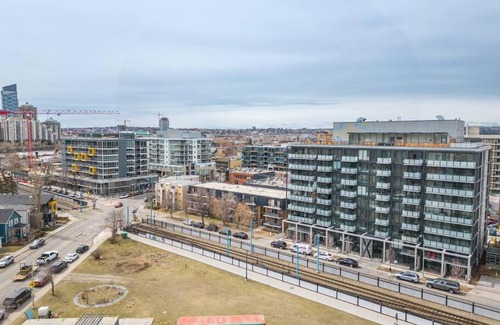 Sunnyside Apartamento | Chic 1BR Kensington unit With Parking