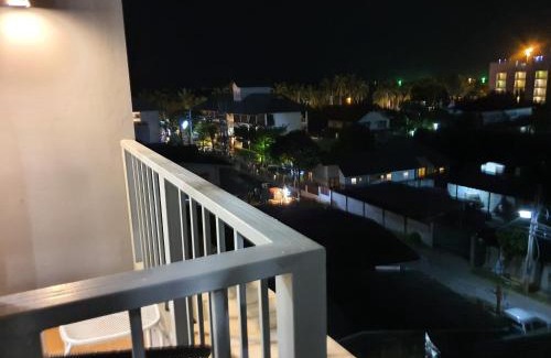Saen Suk Apartamento | Chic 1BR near WON Beach Bangsaen