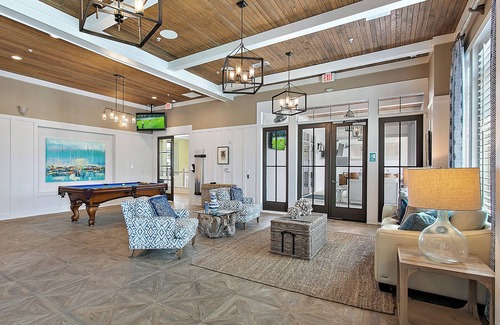 Southside Apartamento | Chic 2-bedroom apartment with AC, WiFi in vibrant Jacksonville